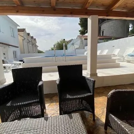 Villa Brazza - Milna