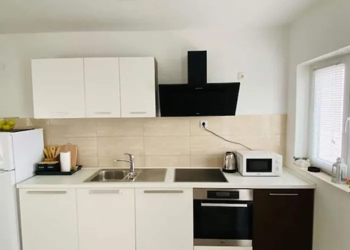 Brazza - * Milna (Brac)