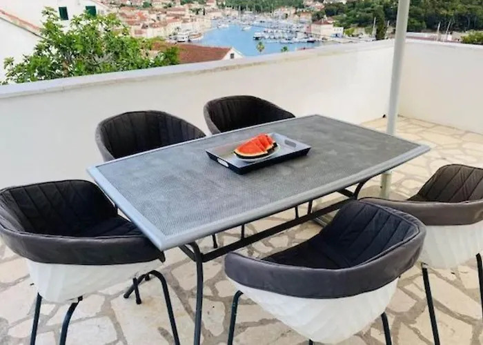 Villa Brazza - Milna (Brac)