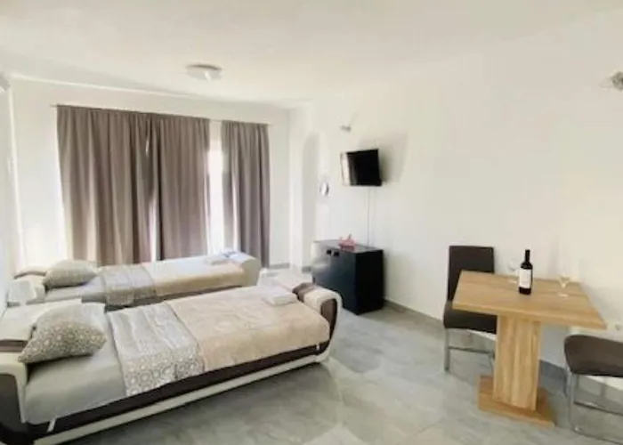 Brazza - * Milna (Brac)